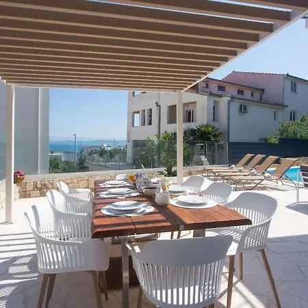 Luxury Villa, 40 Sqm Heated Private Pool, Gym, Seaview, 200m To Beach, 7 Bedrooms * Трогір