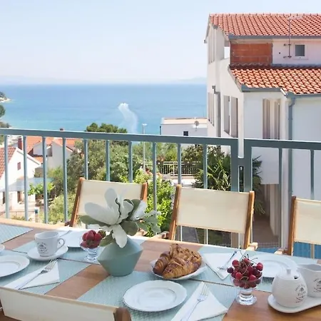 Luxury Villa, 40 Sqm Heated Private Pool, Gym, Seaview, 200m To Beach, 7 Bedrooms * Трогір