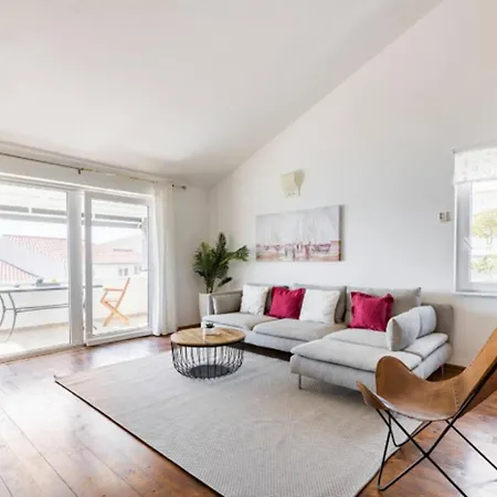 Villa Luxury Villa, 40 Sqm Heated Private Pool, Gym, Seaview, 200m To Beach, 7 Bedrooms Trogir