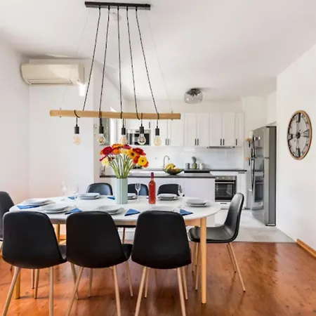 Luxury Villa, 40 Sqm Heated Private Pool, Gym, Seaview, 200m To Beach, 7 Bedrooms * Trogir