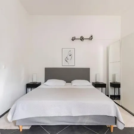 Luxury Villa, 40 Sqm Heated Private Pool, Gym, Seaview, 200m To Beach, 7 Bedrooms Villa Trogir