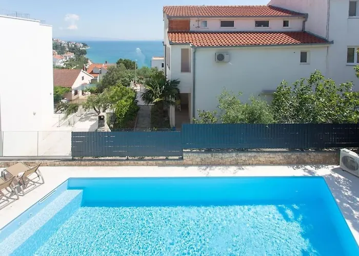 别墅 Luxury Villa, 40 Sqm Heated Private Pool, Gym, Seaview, 200m To Beach, 7 Bedrooms