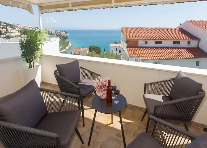 Luxury Villa, 40 Sqm Heated Private Pool, Gym, Seaview, 200m To Beach, 7 Bedrooms * 特罗吉尔