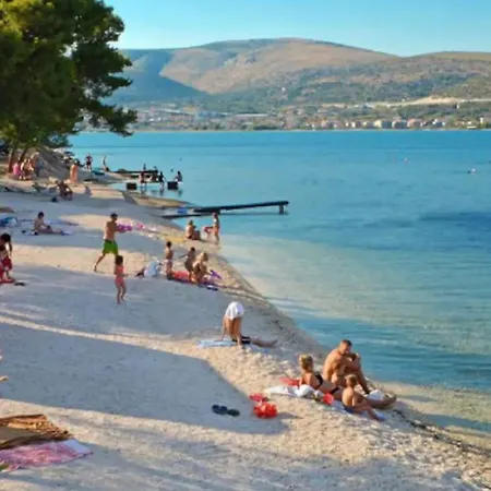 Luxury Villa, 40 Sqm Heated Private Pool, Gym, Seaview, 200m To Beach, 7 Bedrooms וילה *