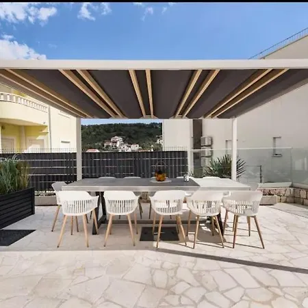 וילה Luxury Villa, 40 Sqm Heated Private Pool, Gym, Seaview, 200m To Beach, 7 Bedrooms *