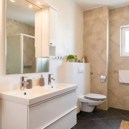 וילה Luxury Villa, 40 Sqm Heated Private Pool, Gym, Seaview, 200m To Beach, 7 Bedrooms