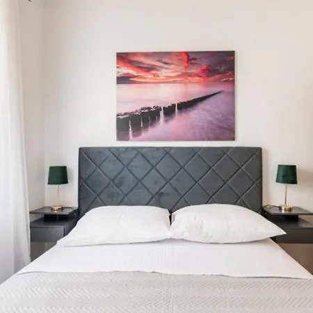 Luxury Villa, 40 Sqm Heated Private Pool, Gym, Seaview, 200m To Beach, 7 Bedrooms טרוגיר