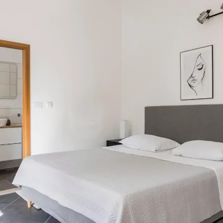 Luxury Villa, 40 Sqm Heated Private Pool, Gym, Seaview, 200m To Beach, 7 Bedrooms * טרוגיר