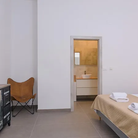 Luxury Villa, 40 Sqm Heated Private Pool, Gym, Seaview, 200m To Beach, 7 Bedrooms Trogir