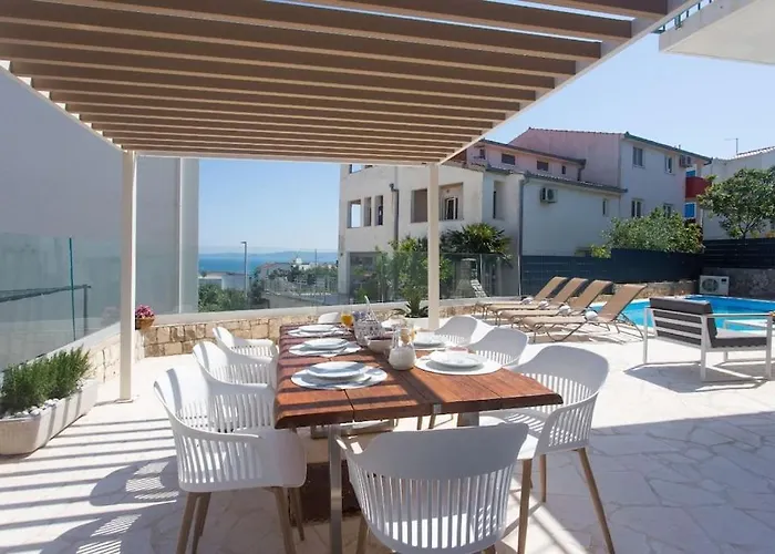 Luxury Villa, 40 Sqm Heated Private Pool, Gym, Seaview, 200m To Beach, 7 Bedrooms * Trogir