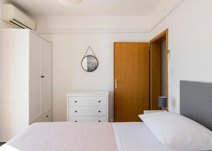 Luxury Villa, 40 Sqm Heated Private Pool, Gym, Seaview, 200m To Beach, 7 Bedrooms * Trogir