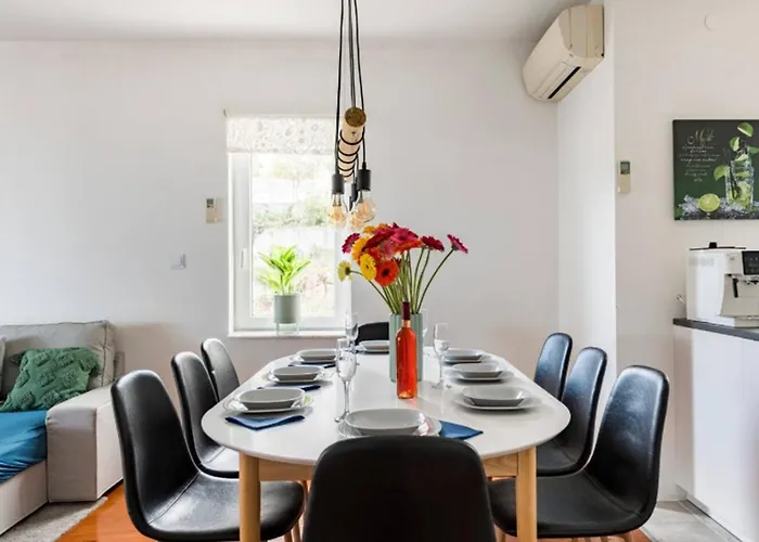 Luxury Villa, 40 Sqm Heated Private Pool, Gym, Seaview, 200m To Beach, 7 Bedrooms