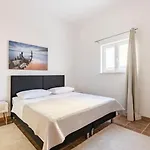 Luxury Villa, 40 Sqm Heated Private Pool, Gym, Seaview, 200m To Beach, 7 Bedrooms Trogir
