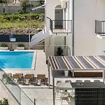 Luxury Villa, 40 Sqm Heated Private Pool, Gym, Seaview, 200m To Beach, 7 Bedrooms *